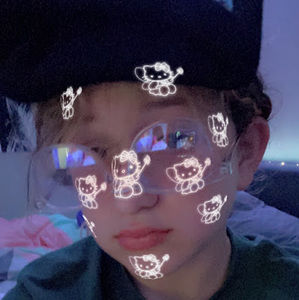 Meet your Posher, Kayla